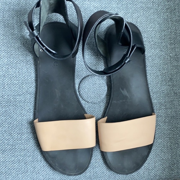 VINCE Sandals Wrap ankle closure US 8.5 Euro 39.5 - Picture 7 of 7